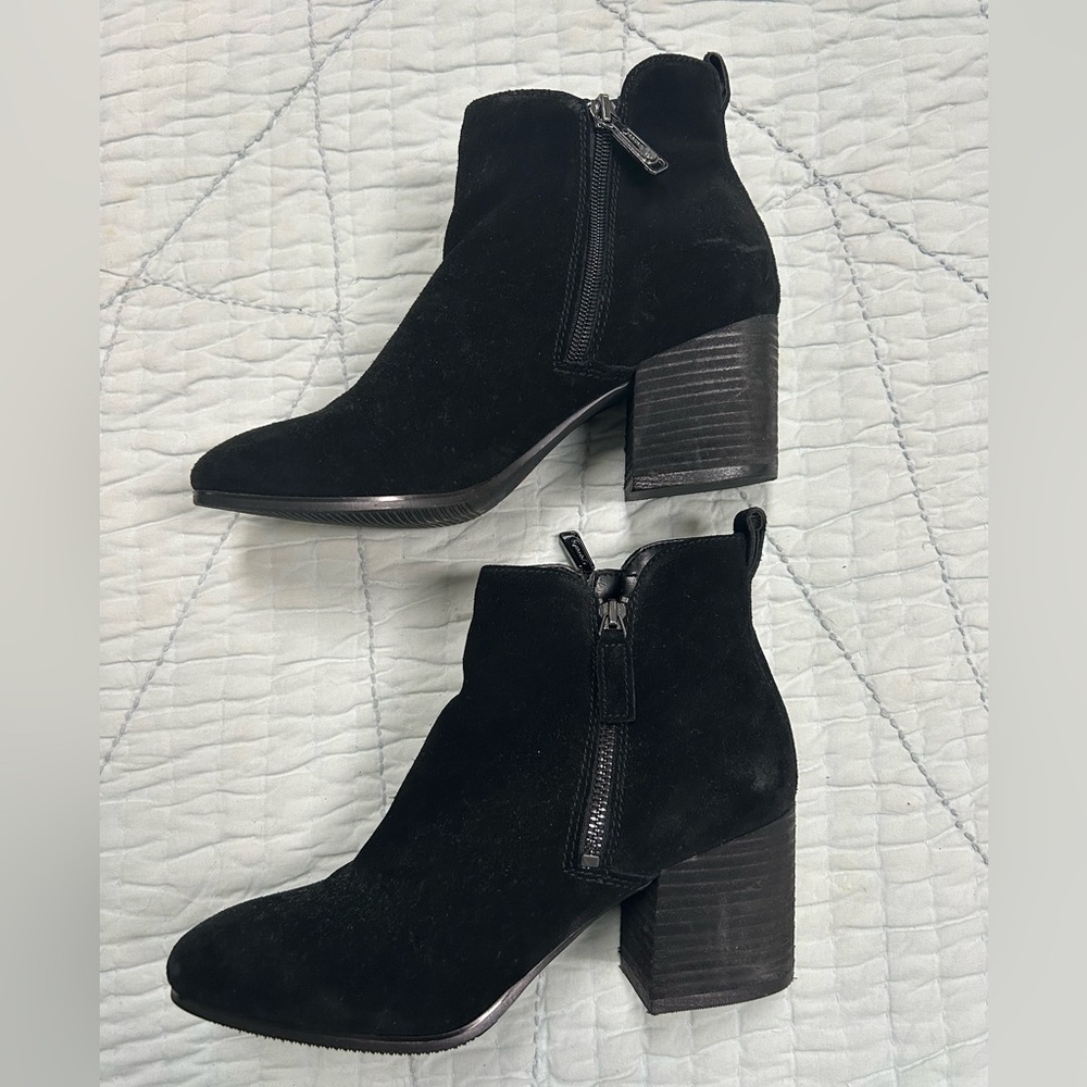 Blondo Waterproof Black Heeled Boots Size 8